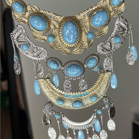 Blue Jewelled Neckpiece - Picture 4 of 5